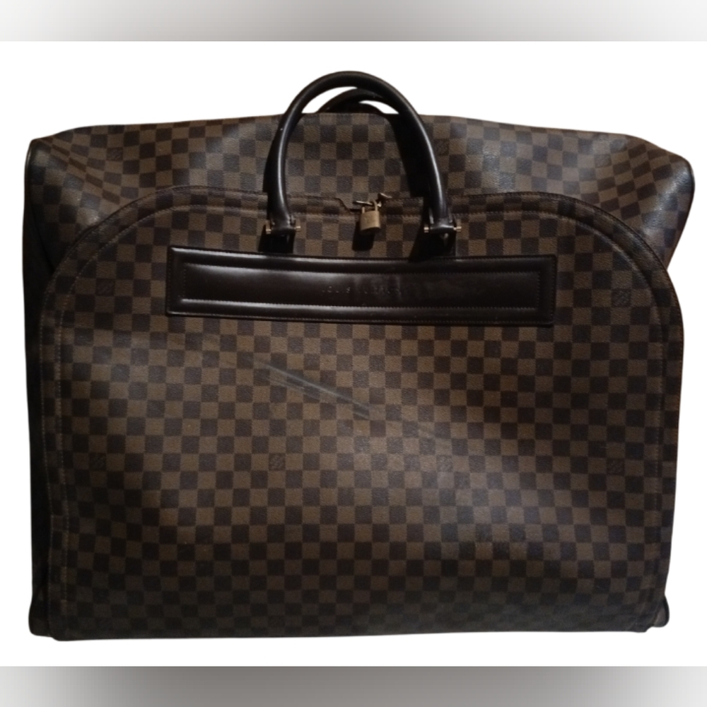 Authenticated Louis Vuitton Damier Nolita travel bag